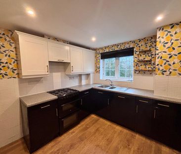 Two Bedroom Ground Floor Flat - Photo 4