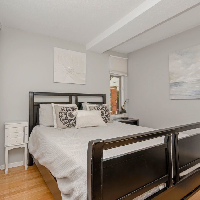 595 Somerset Street W - 201 - Photo 1
