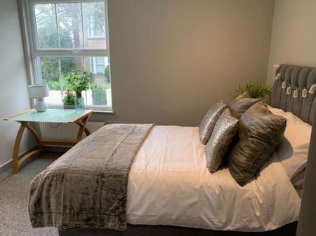 Convenient House Share in Brighton Room 5 - Photo 5