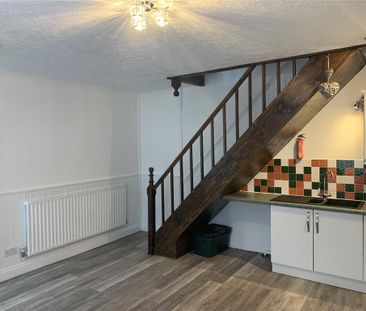 3 bedroom terraced house to rent - Photo 6