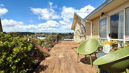 Elevated and peaceful, with Mount views from your deck - Photo 2