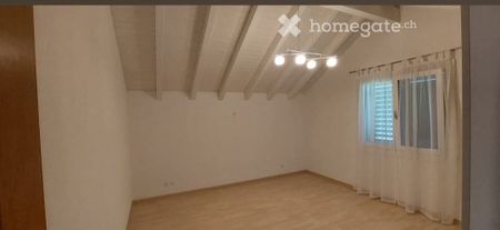 Sehr grosse Dachwohnung, Hausteil zu vermieten - Photo 2