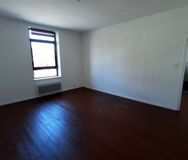 Location Appartement 2 pièces 65m² - Photo 2