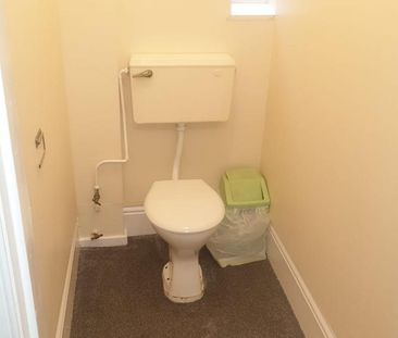 Studio to rent - Photo 6