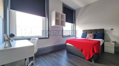 1 bedroom in a flat share to rent - Photo 2