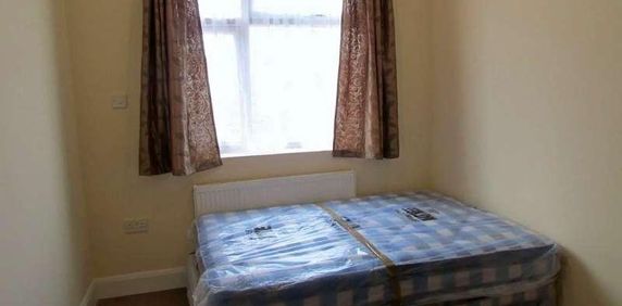 Ealing Road, Wembley, Middlesex, HA0 - Photo 2