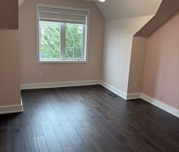 For Lease - 1007 Cooper Avenue, Milton, Ontario - Photo 2