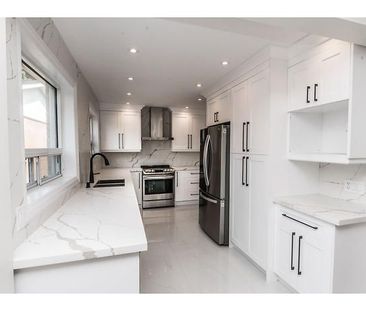 For Lease - 1821 Truscott Drive Unit# UPPER, Mississauga, Ontario - Photo 4