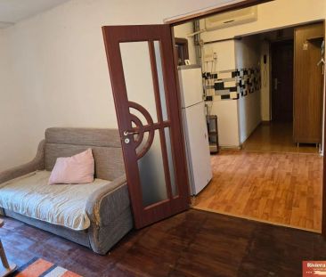 Casa de Cultura apartament cu trei camere mobilat si utilat, centrala pe gaze, termen lung! - Fotografie 2