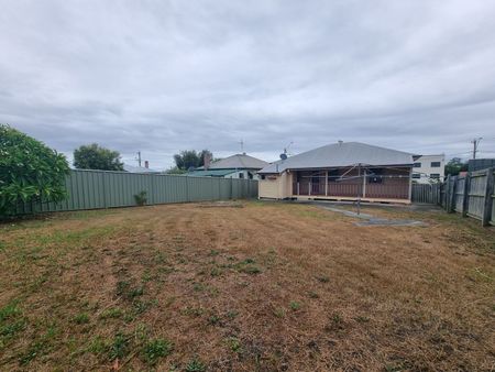 17a Commerce Street, 2430, Taree Nsw - Photo 4