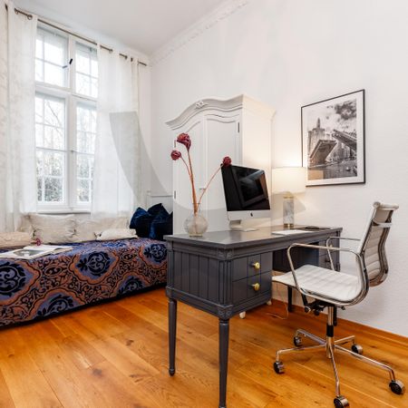 Charming Style - Photo 3