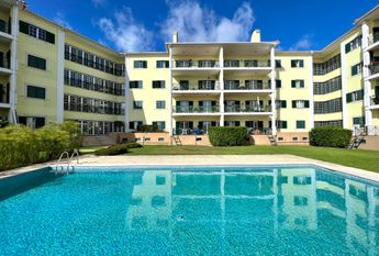 APARTAMENTO T2 REMODELADO - QUINTA BELOURA COM TERRAÇO E PISCINA