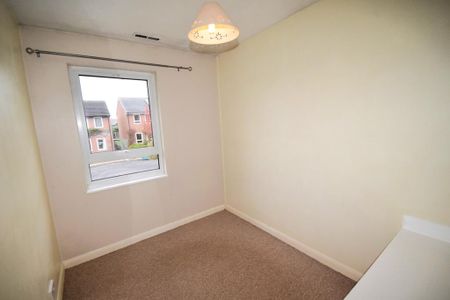3 bedroom semi-detached house to rent - Photo 5