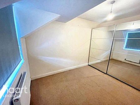 4 bedroom detached house to rent - Photo 3