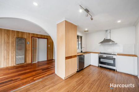 “Light-Filled Corner Home by the Trail.” - Photo 4
