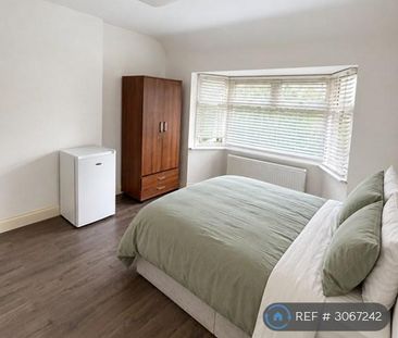 1 bedroom in a house share to rent - Photo 5