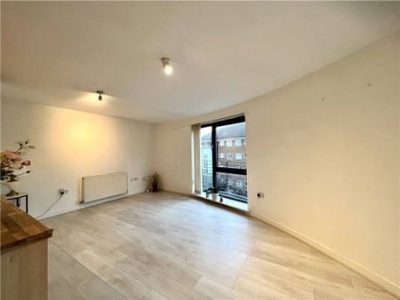 Uxbridge Road, Ealing, W13 8RB - Photo 5