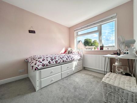 3 bedroom terraced house to rent - Photo 5