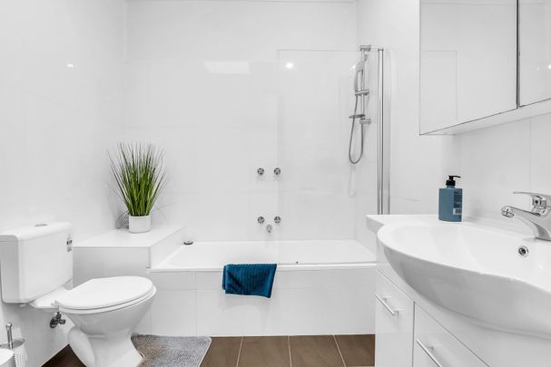 107 Barkly Street, Carlton VIC 3053 - Photo 1