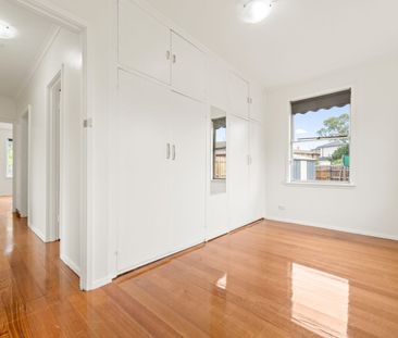 Spacious Family Home in Prime Location - Photo 3