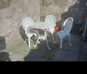 2 bedroom private hall to rent - Photo 2