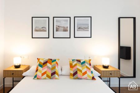 2-Bedroom Apartment with Spacious Balcony in Trinitat Vella - Photo 2