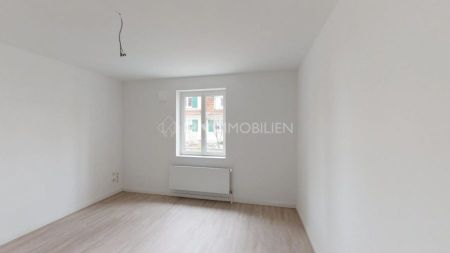 Top sanierte 4-Raum Wohnung mit Küche und Gartenanteil im grünen Lewenberg - Photo 2