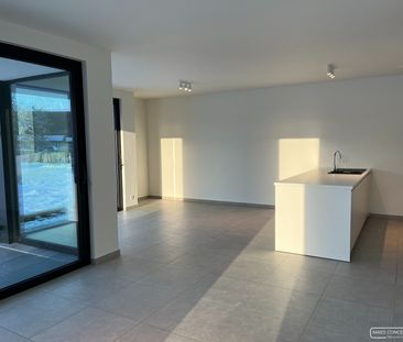 Nieuwbouwappartement, gelijkvloers te huur aan station Vichte - Photo 3