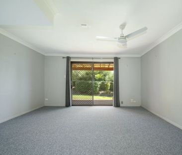 Spacious 2-storey 3 Bedroom Apartment in convenient location - Photo 2