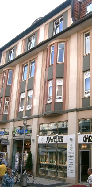 Schicke 5-Zimmer-Wohnung in zentraler Innenstadtlage von Bad Salzuflen! - Photo 2