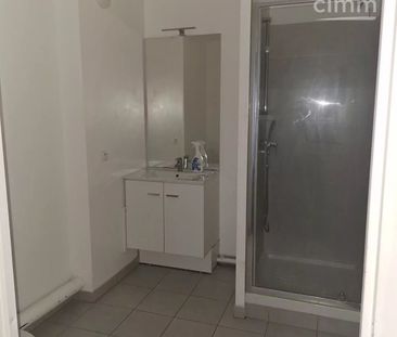 A LOUER, Courcouronnes, T3 récent R+1 - 56m² + balcon + parking double - Photo 4
