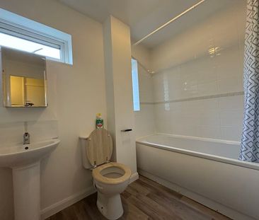 Burford, Brookside, Telford - Photo 2