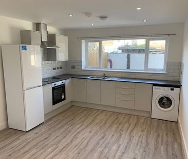 Singleton Road, Splott - Photo 2