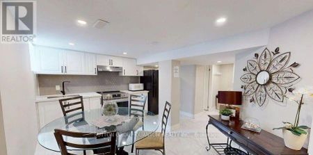 507 UPPER JAMES STREET - Photo 4