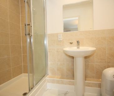 Oriental Road, Woking - Photo 6
