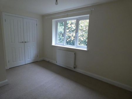 3 bedroom terraced house to rent - Photo 4