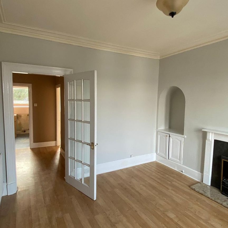 2 Bed Flat, Menzies Road, AB11 - Photo 1