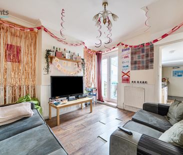 4 bedroom terraced house to rent - Photo 1