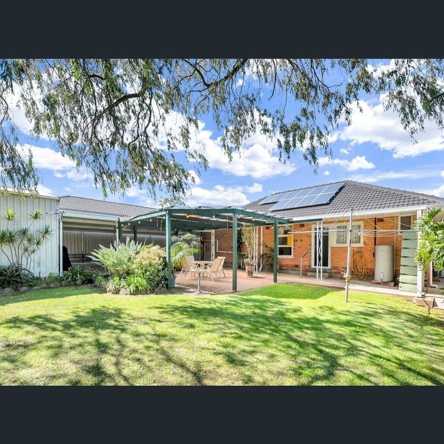 Beautiful three bedroom home with Rumpus Room! - Photo 1