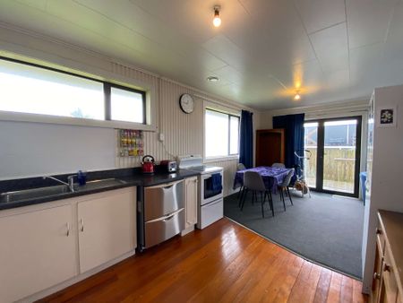 Two bedroom Unit in Appleby - Photo 3