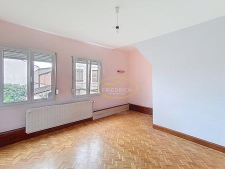 Location Appartement 4 pièces 92m² LIGNY EN BARROIS 55500 - Photo 3