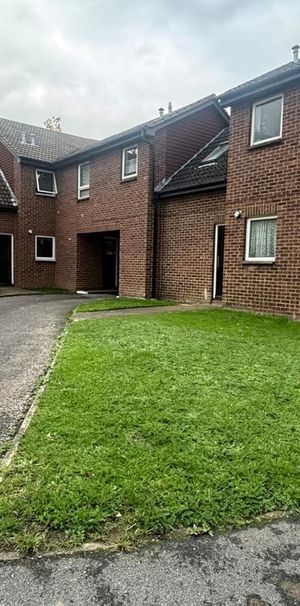 Fotheringay Gardens, Berkshire, SL1 - Photo 1