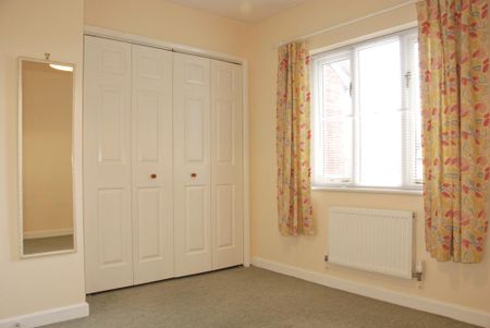 2 bedroom terraced house to rent - Photo 5