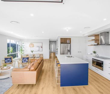 Fully Furnished Coastal Dream in Award Winning Estate! 7 Month Leas... - Photo 1