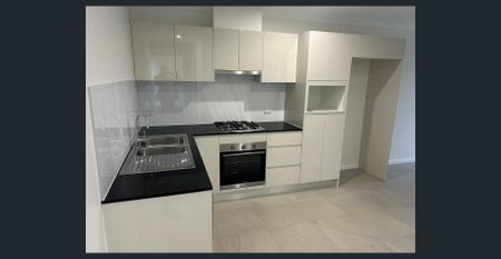 Modern Bedroom granny flat. - Photo 5