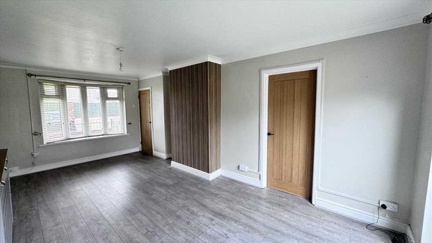 3 bedroom end of terrace house to rent - Photo 1