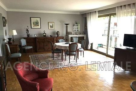 Location Appartement 5 pièces 99m² MAISONS LAFFITTE 78600 - Photo 2