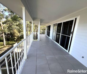 Stunning Family Home in Bomaderry - Photo 4