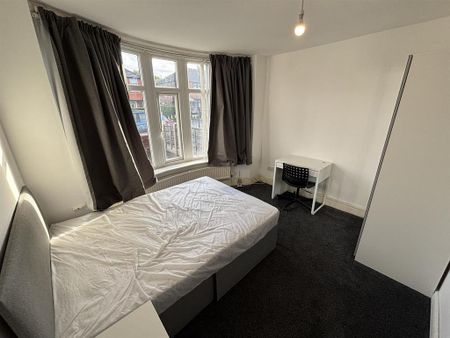 6 bedroom house to rent - Photo 5