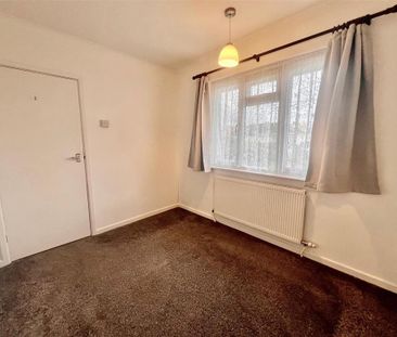 2 bedroom semi-detached bungalow to rent - Photo 6
